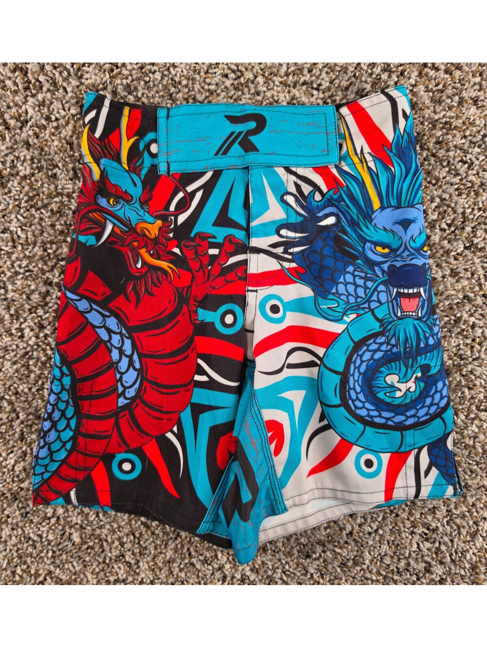 ROAR MMA Kid's Shorts Tech Fight Athletic Trunks Muay Thai Sz M Dragon Print